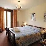 Hotel Pare 3*
