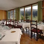 Hotel Pare